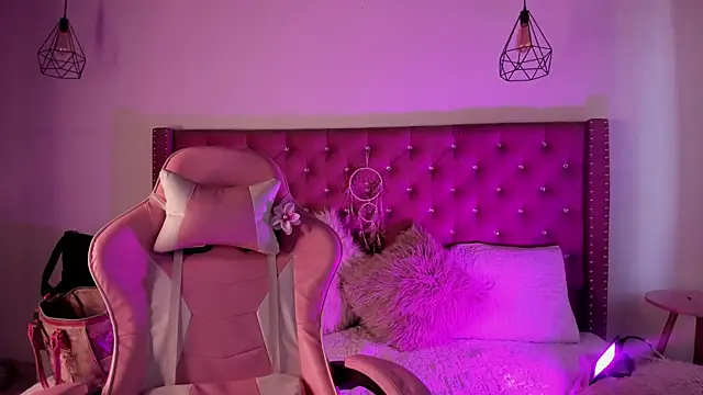 Snapshot of Jade_rey_ chatting on September 25, 2025, 8:34 pm Jade rey  online show from September 25, 2025, 8:34 pm