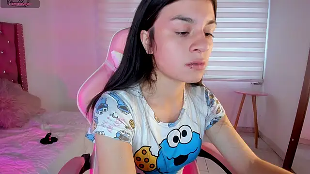 Snapshot of Jade_rey_ chatting on October 3, 2025, 8:17 pm Jade rey  online show from October 3, 2025, 8:17 pm