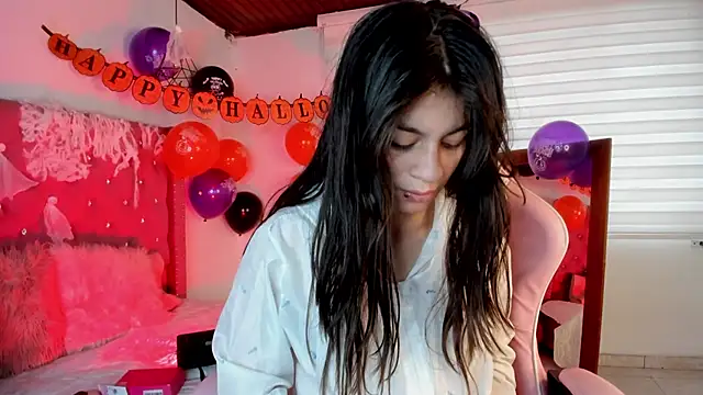 Snapshot of Jade_rey_ chatting on October 14, 2025, 5:25 pm Jade rey  online show from October 14, 2025, 5:25 pm