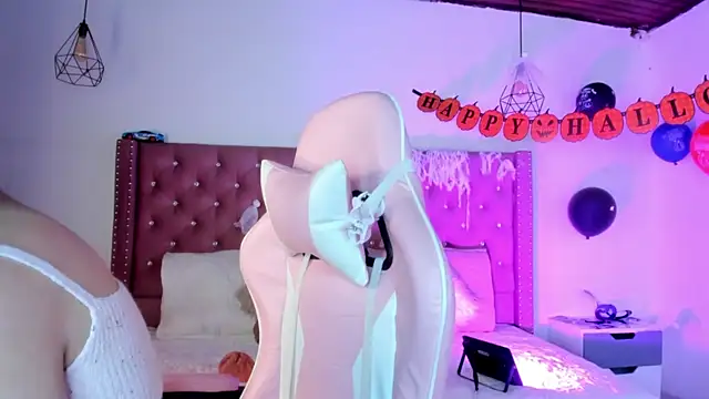 Snapshot of Jade_rey_ chatting on October 31, 2025, 8:10 pm Jade rey  online show from October 31, 2025, 8:10 pm