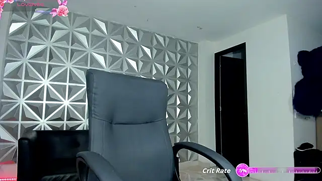 hellen tease online show from October 18, 2025, 12:28 pm