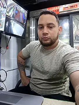 Catire10  online show from December 15, 2025, 2:54 pm