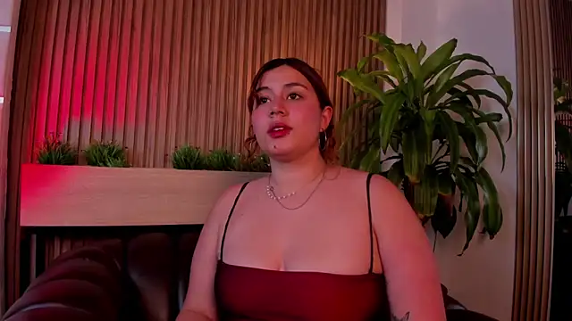 AdelaTaylor online show from October 5, 2025, 10:07 pm