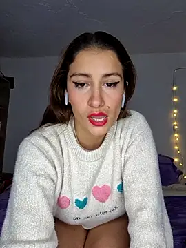 aytanna torrez online show from October 6, 2025, 8:06 pm