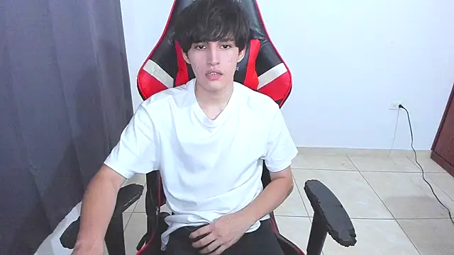 Snapshot of eren_188 chatting on October 17, 2025, 3:20 am eren 188 online show from October 17, 2025, 3:20 am