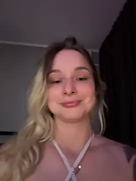 LilFleurish online show from May 15, 2026, 7:10 pm