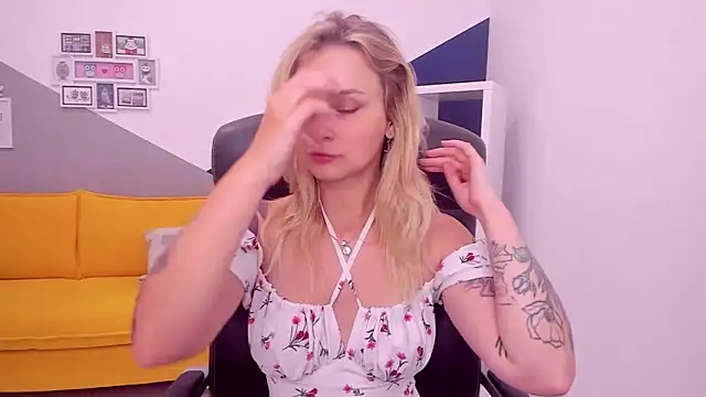 LilFleurish online show from June 23, 2026, 4:32 am