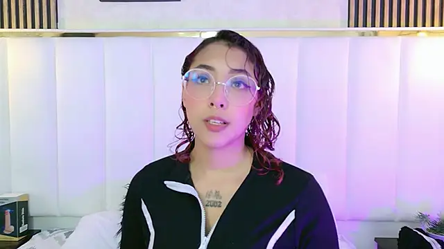 Olivejoness online show from October 5, 2025, 12:42 am