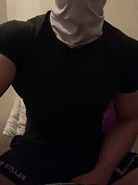 Snapshot of veilofstrength chatting on March 4, 2026, 10:27 pm veilofstrength online show from March 4, 2026, 10:27 pm