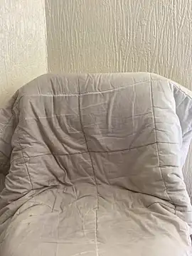 Snapshot of veilofstrength chatting on March 28, 2026, 11:10 am veilofstrength online show from March 28, 2026, 11:10 am