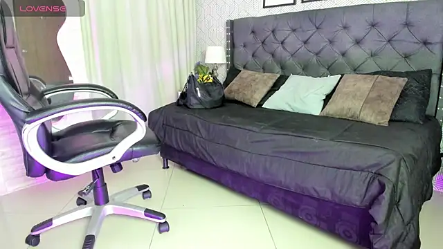 Snapshot of sweet__vanessa1 chatting on October 24, 2025, 3:25 am sweet  vanessa1 online show from October 24, 2025, 3:25 am