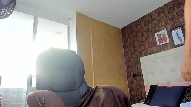 sweet  vanessa1 online show from March 7, 2026, 10:29 pm