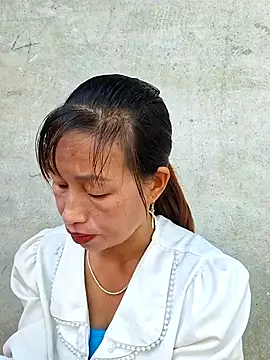 Snapshot of ngocngoc_cute chatting on October 5, 2025, 12:42 am ngocngoc cute online show from October 5, 2025, 12:42 am