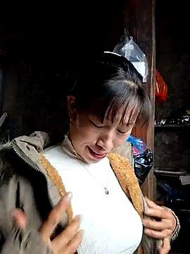 ngocngoc cute online show from November 13, 2025, 1:59 am