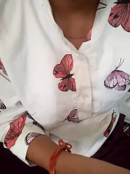 Neha Tyagi online show from October 14, 2025, 5:41 am