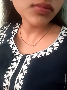 Neha Tyagi online show from October 27, 2025, 5:22 am