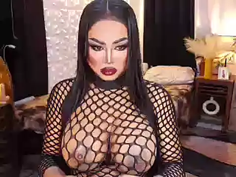 Snapshot of TRANSLUNAA chatting on October 19, 2025, 4:13 am TRANSLUNAA online show from October 19, 2025, 4:13 am