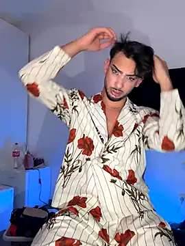 Gipsyboysteve online show from December 2, 2025, 5:52 pm