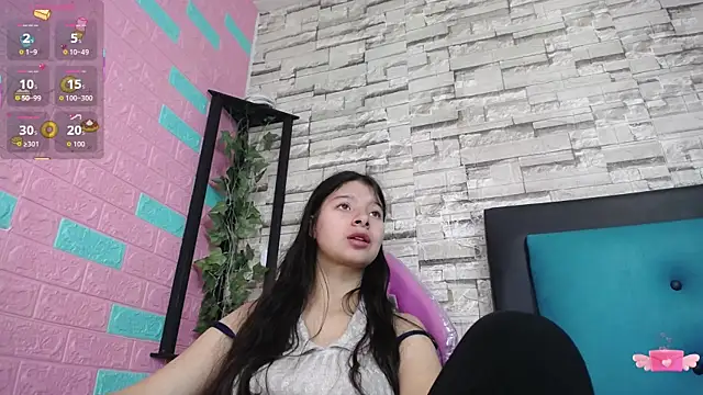 Snapshot of maily_can chatting on October 10, 2025, 12:48 pm maily can online show from October 10, 2025, 12:48 pm