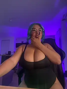 HATSUNE   online show from September 15, 2025, 7:08 am