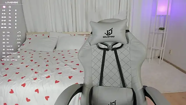 LiliaMoons online show from September 28, 2025, 2:22 pm