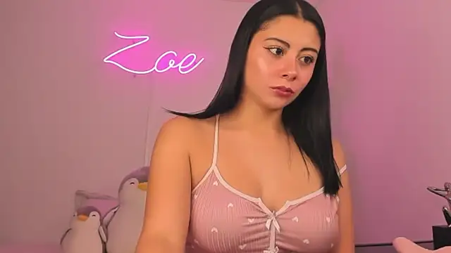 Snapshot of zoecams1 chatting on April 6, 2026, 7:04 pm zoecams1 online show from April 6, 2026, 7:04 pm