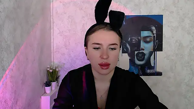 JuliaTopp  online show from September 30, 2025, 5:23 am