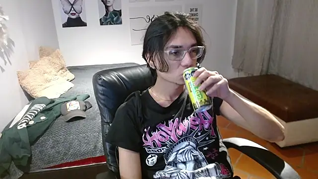 davoxer online show from November 21, 2025, 2:43 am