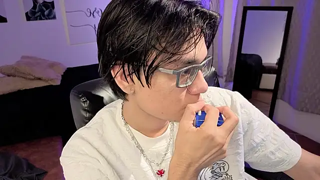 davoxer online show from March 20, 2026, 3:44 am