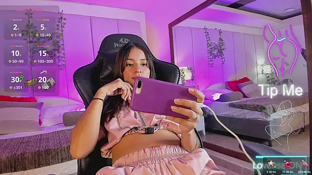 mia rousse25 online show from February 20, 2026, 4:29 pm