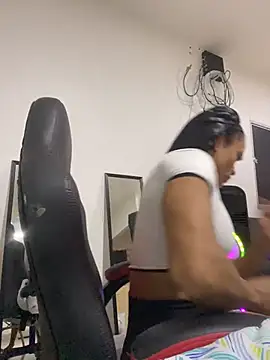 Snapshot of sam_diva chatting on October 17, 2025, 7:38 pm sam diva online show from October 17, 2025, 7:38 pm