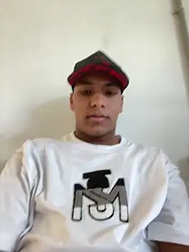 IsaacBlack  online show from September 9, 2025, 4:06 pm