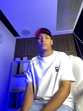 IsaacBlack  online show from September 12, 2025, 4:34 am