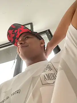 IsaacBlack  online show from September 12, 2025, 10:43 pm