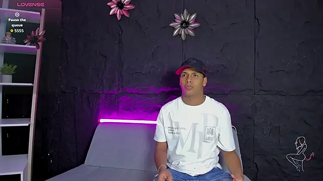 IsaacBlack  online show from September 26, 2025, 5:00 am