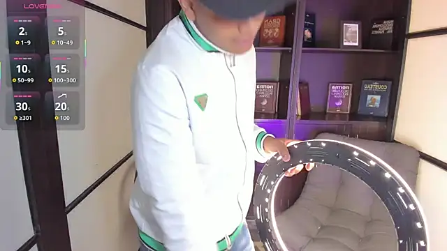 IsaacBlack  online show from October 21, 2025, 4:35 am