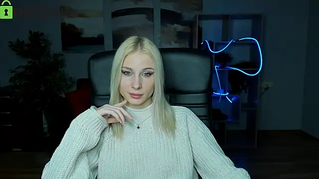 Snapshot of Alexa_Woods chatting on October 9, 2025, 7:01 pm Alexa Woods online show from October 9, 2025, 7:01 pm