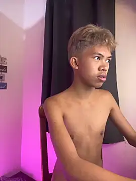 urcumjp online show from November 12, 2025, 11:14 pm