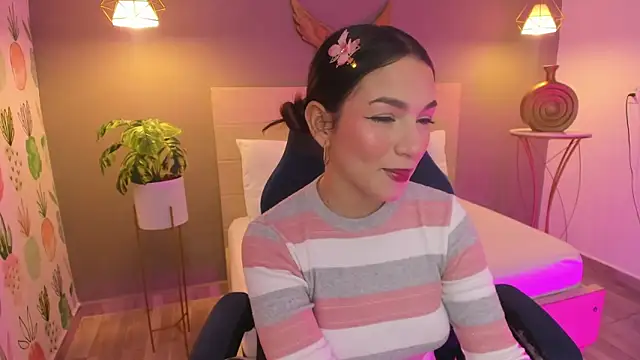 Snapshot of luma_sky_ chatting on October 7, 2025, 3:14 am luma sky  online show from October 7, 2025, 3:14 am