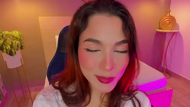 Snapshot of luma_sky_ chatting on October 15, 2025, 2:44 am luma sky  online show from October 15, 2025, 2:44 am