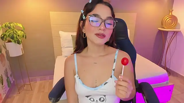 Snapshot of luma_sky_ chatting on October 22, 2025, 2:56 am luma sky  online show from October 22, 2025, 2:56 am