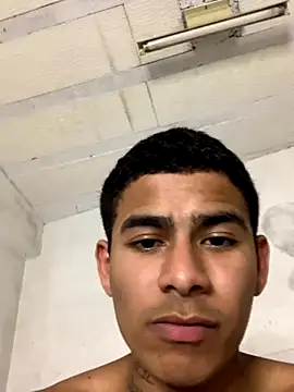 Snapshot of Novindot23cm chatting on December 15, 2025, 9:52 pm Novindot23cm online show from December 15, 2025, 9:52 pm