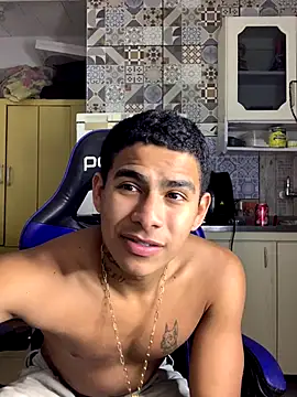 Snapshot of Novindot23cm chatting on December 16, 2025, 10:48 pm Novindot23cm online show from December 16, 2025, 10:48 pm