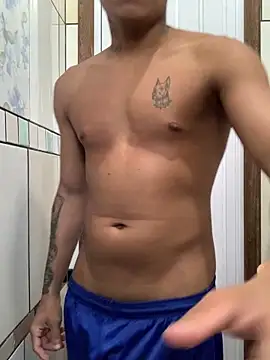 Snapshot of Novindot23cm chatting on December 17, 2025, 11:05 am Novindot23cm online show from December 17, 2025, 11:05 am