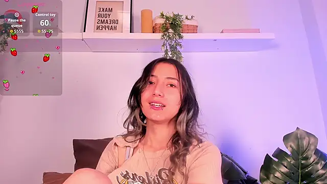 Vampgyal online show from December 16, 2025, 11:32 pm