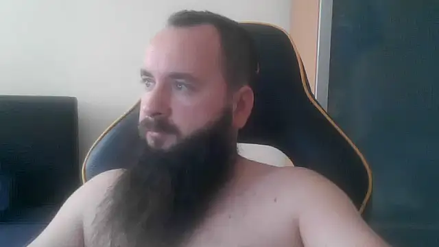 Snapshot of LondonMan1988 chatting on October 25, 2025, 11:40 am LondonMan1988 online show from October 25, 2025, 11:40 am