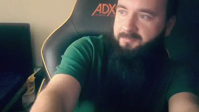 Snapshot of LondonMan1988 chatting on November 17, 2025, 3:29 pm LondonMan1988 online show from November 17, 2025, 3:29 pm