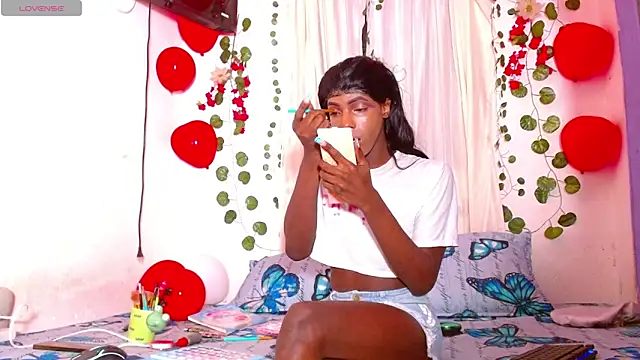 antonella wolfe online show from September 20, 2025, 9:27 pm