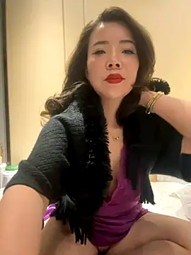 anna yngs online show from November 23, 2025, 1:27 am