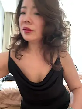 anna yngs online show from July 16, 2026, 3:23 am